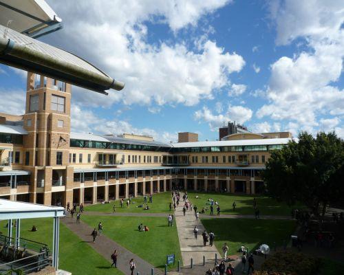 universidade na australia